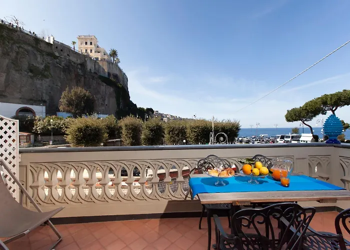Terrace By The Sea - Entire With Terrace Διαμέρισμα Σορέντο