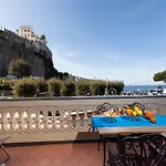 Terrace By The Sea - Entire With Terrace Appartement Sorrente