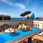 Terrace By The Sea - Entire With Terrace