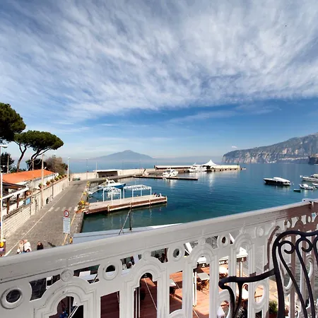 Terrace By The Sea - Entire With Terrace Сорренто